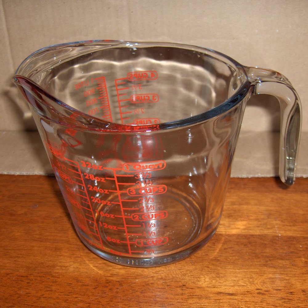 Anchor Hocking 4 cup measure 1 quart